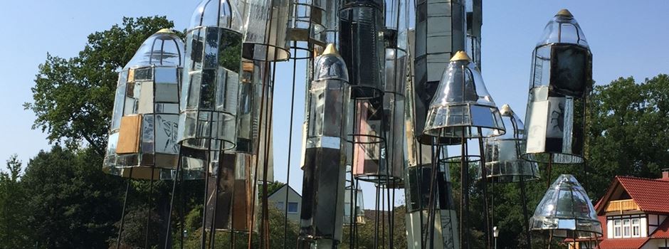 Zwölfte Ausstellung „Glasplastik und Garten“: 47 Künstler, 82 Kunstwerke