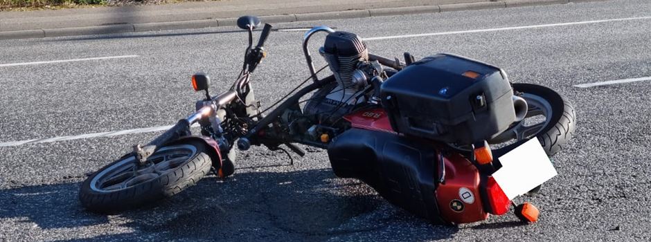 Schwerer Unfall zwischen Motorradfahrer (66) und Auto in Wiesbaden
