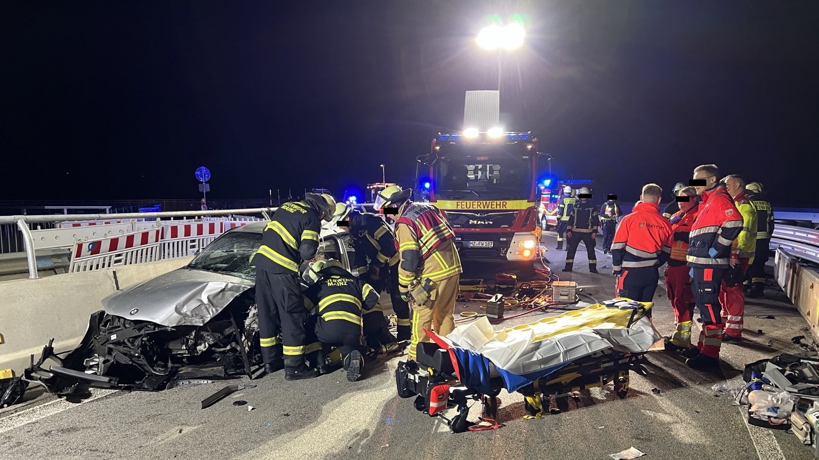 Nach Schwerem Unfall: Ausfahrt Auf Schiersteiner Brücke Immer Noch Gesperrt