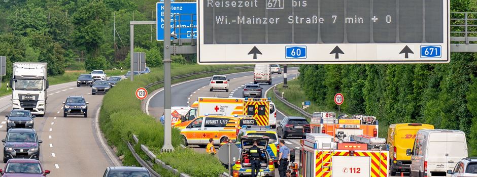 Mehrere Verletzte bei Unfall mit Polizeiauto auf A60 bei Wiesbaden
