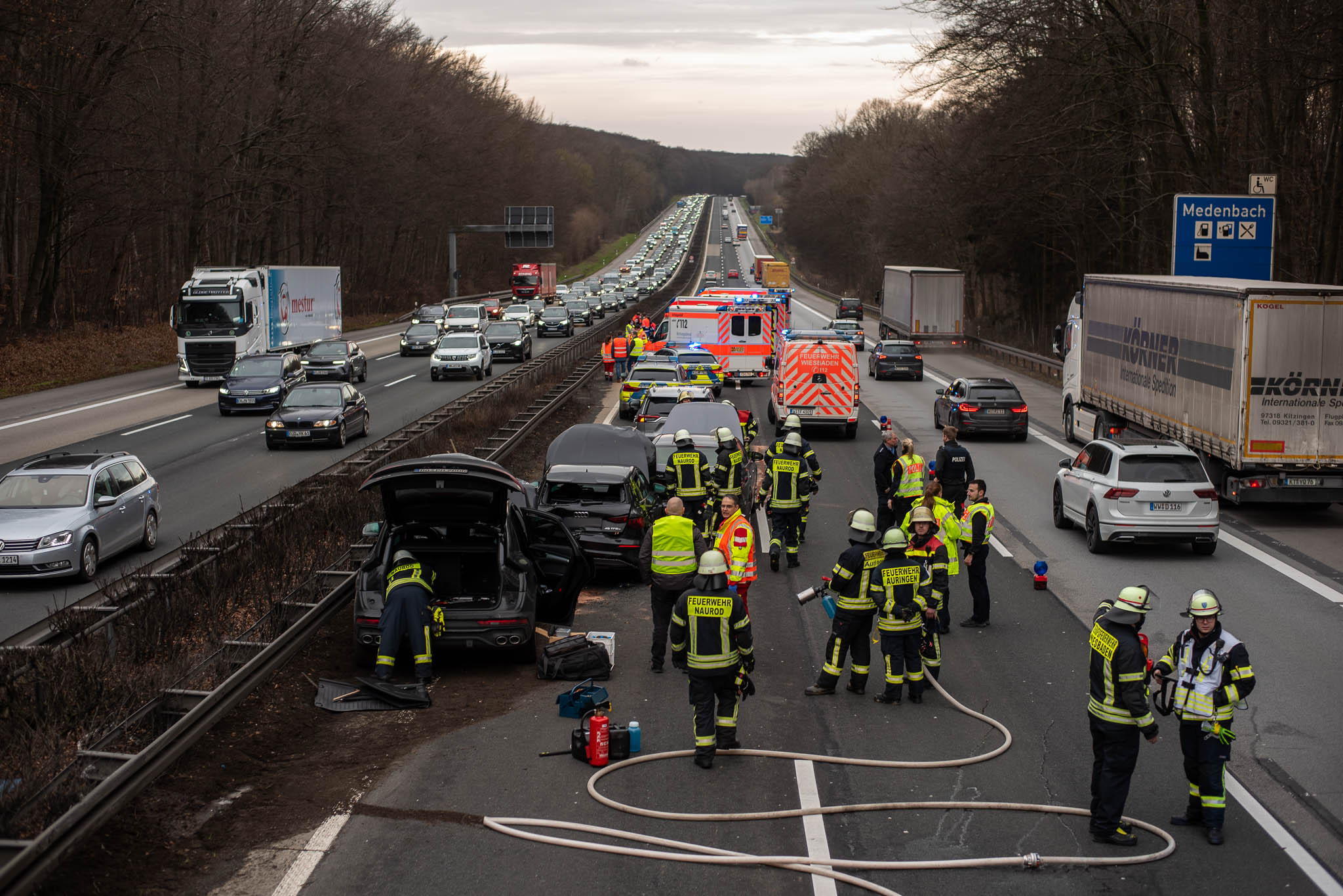 Schwerer Unfall Auf A3 Mit Vier Autos