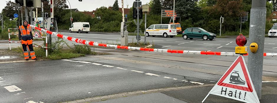 Vorsicht an den offenen Bahnübergängen in Herzebrock - Baustellenfahrzeuge unterwegs