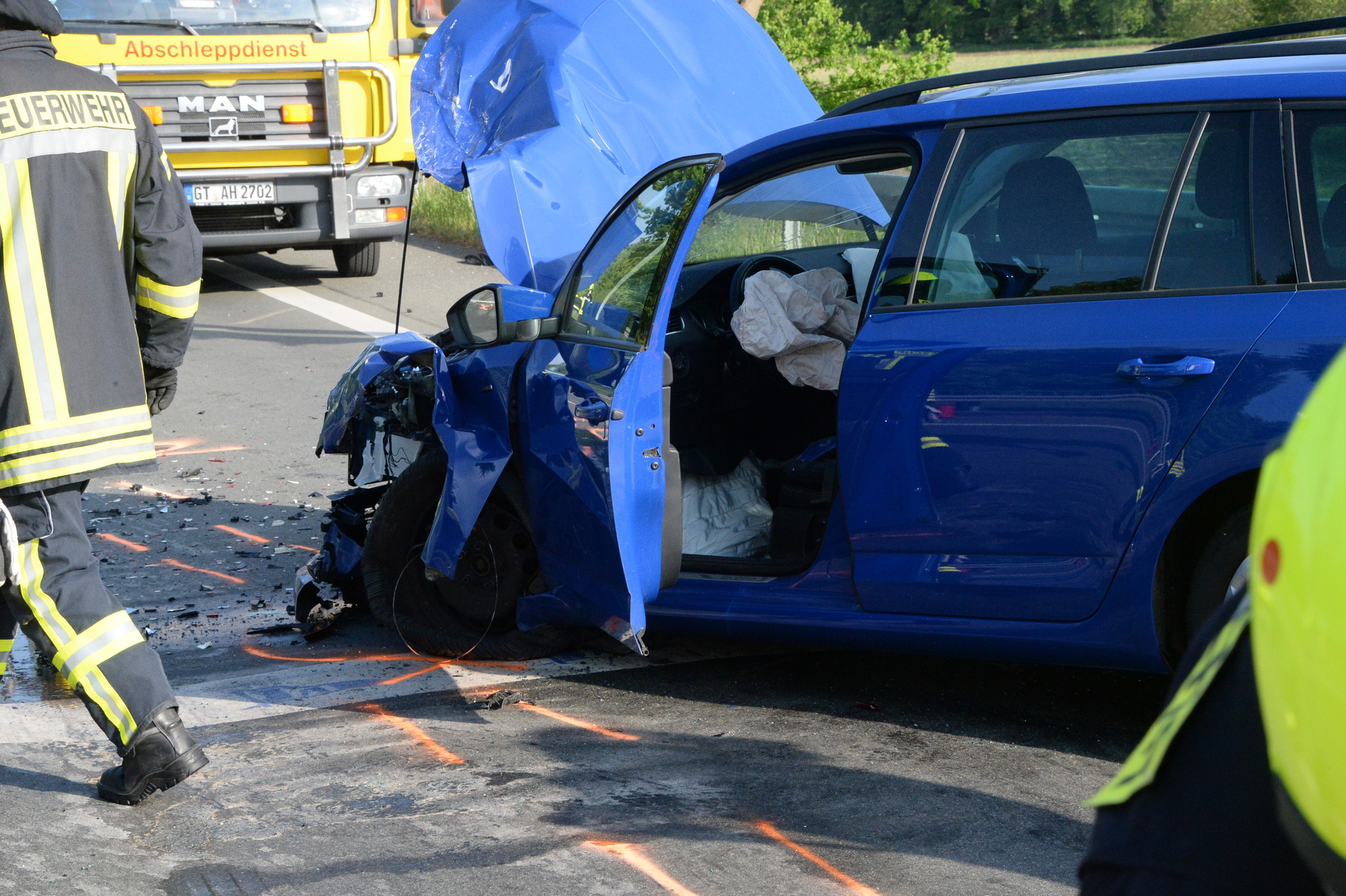 Zwei Schwerverletzte Bei Unfall Auf Der B64