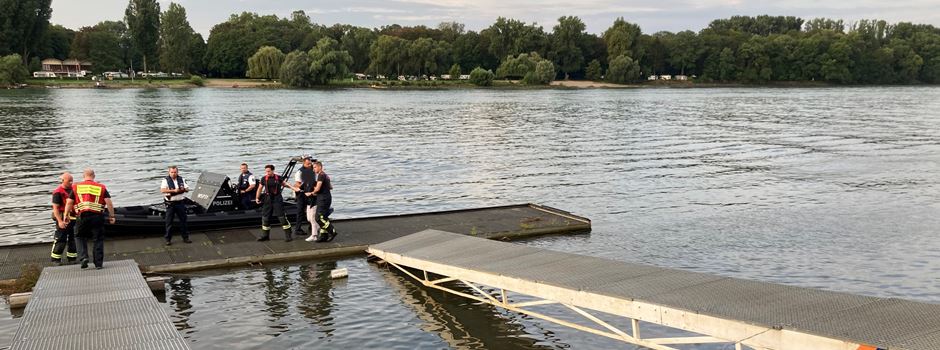 Hilflose Person aus Rhein gerettet