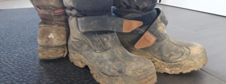 Verdreckte Kleidung und „ausgelatschte“ Schuhe: Ärger über unbrauchbare Spenden in Mainz