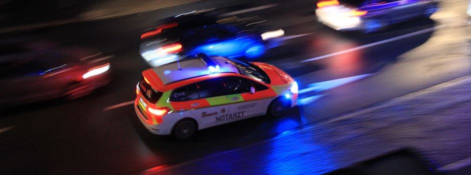 A60 bei Mainz: Beifahrerin stürzt aus fahrendem Auto