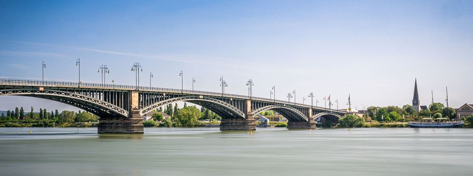 Staus und Chaos rund um die Theodor-Heuss-Brücke in Mainz