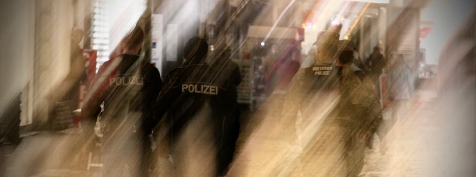 Mann vor Wiesbadener Lokal angegriffen und ausgeraubt