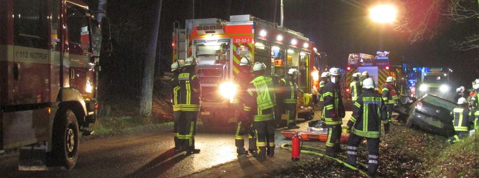 Kleinwagen prallt bei Ellingen gegen Baum - Fahrer stirbt an Unfallstelle