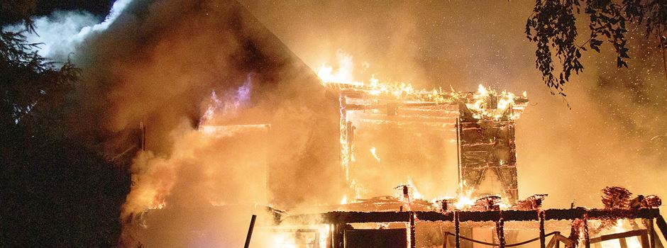 Haus steht in Flammen: Großeinsatz bei Bingen