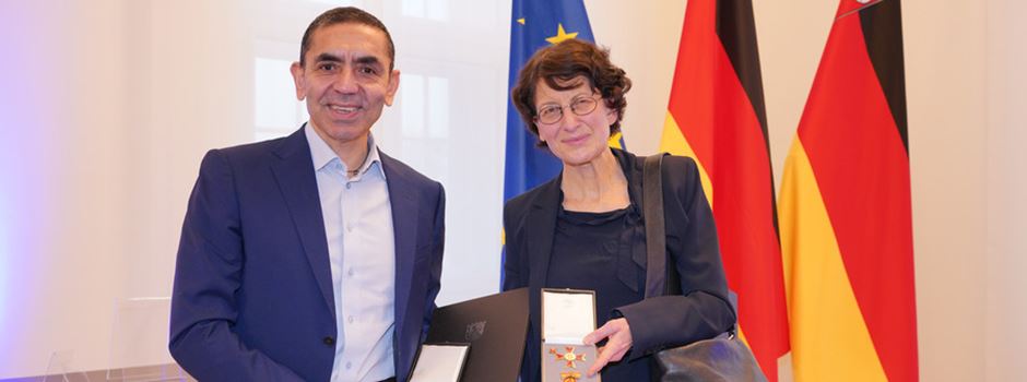 Ministerpräsidentin Malu Dreyer ehrt BioNTech-Gründer Özlem Türeci und Uğur Şahin mit höchster Landesauszeichnung