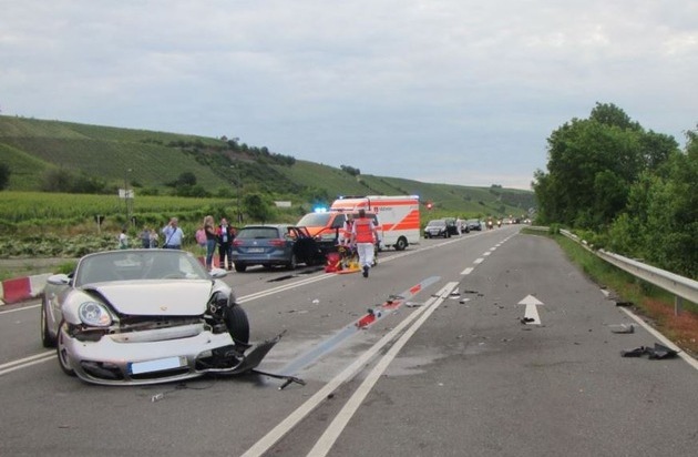 Verkehrsunfall Auf Der B9 Höhe Nierstein Mit Zwei Verletzten Personen ...