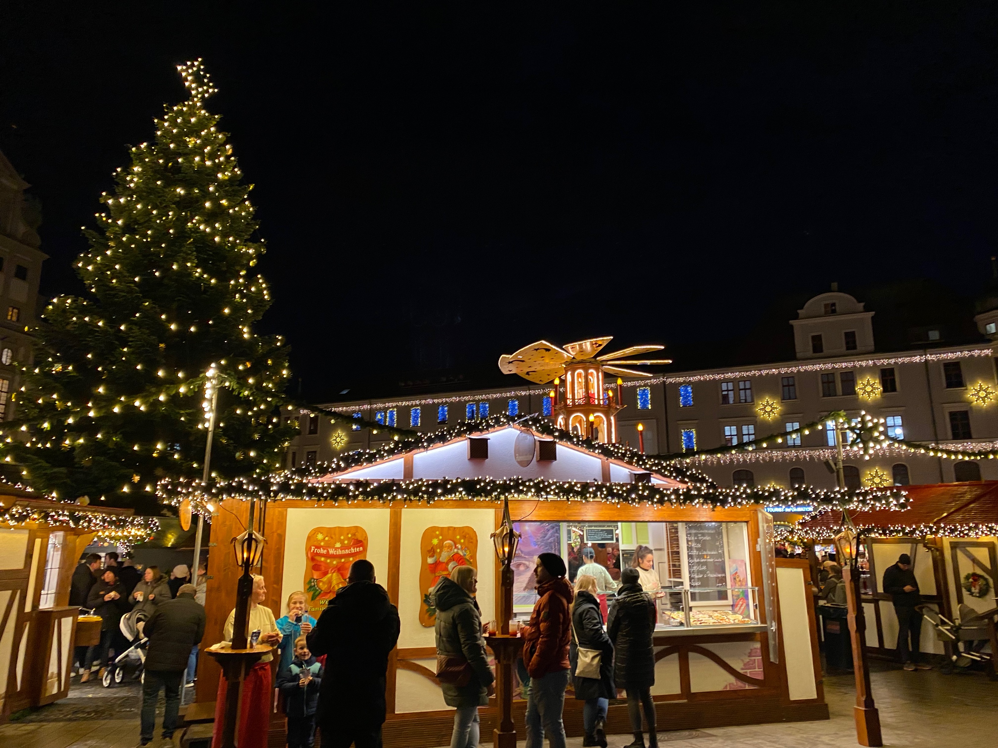 Bildergalerie: Ein Streifzug über Den Augsburger Christkindlesmarkt