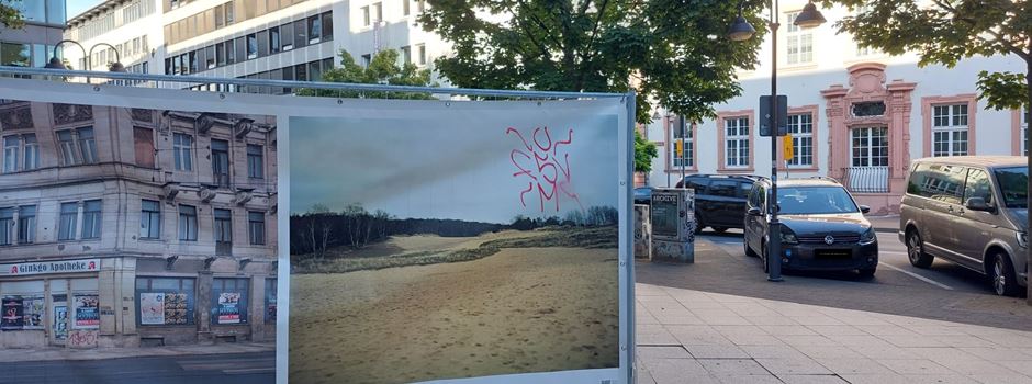Unbekannte beschmieren Plakate zu Bücherverbrennungen in Mainz