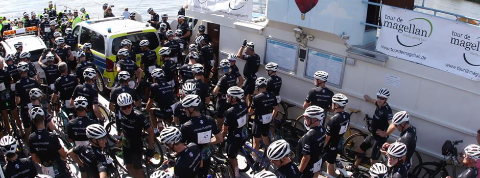 Charity-Radsportevent der „tour de magellan“ führte über Mondorfer Fähre
