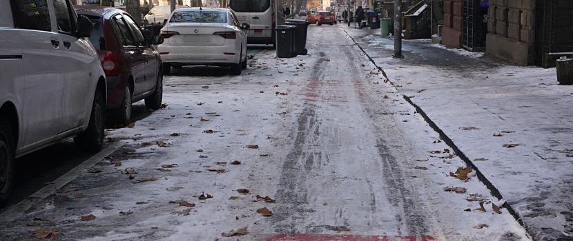„Protected Bike Lanes“: Werden sie bei Schnee und Eis in Wiesbaden zur Gefahr?