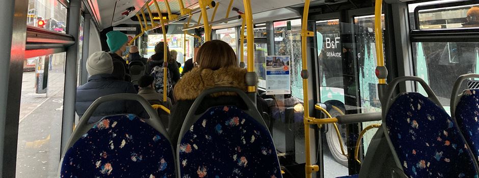 Drei Frauen im Bus sexuell belästigt