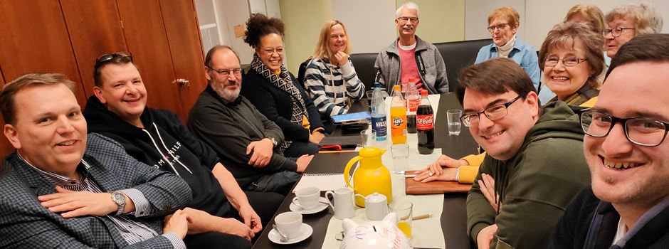 Sozialdemokraten besuchen Café Atempause und sichern Unterstützung zu