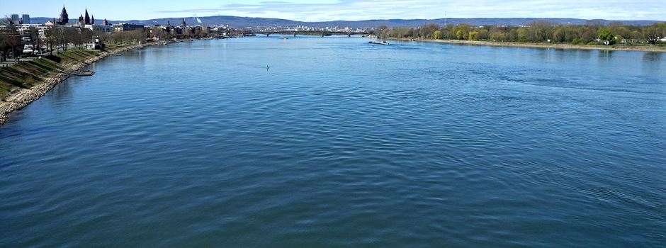 Warum das Schwimmen im Rhein verboten ist