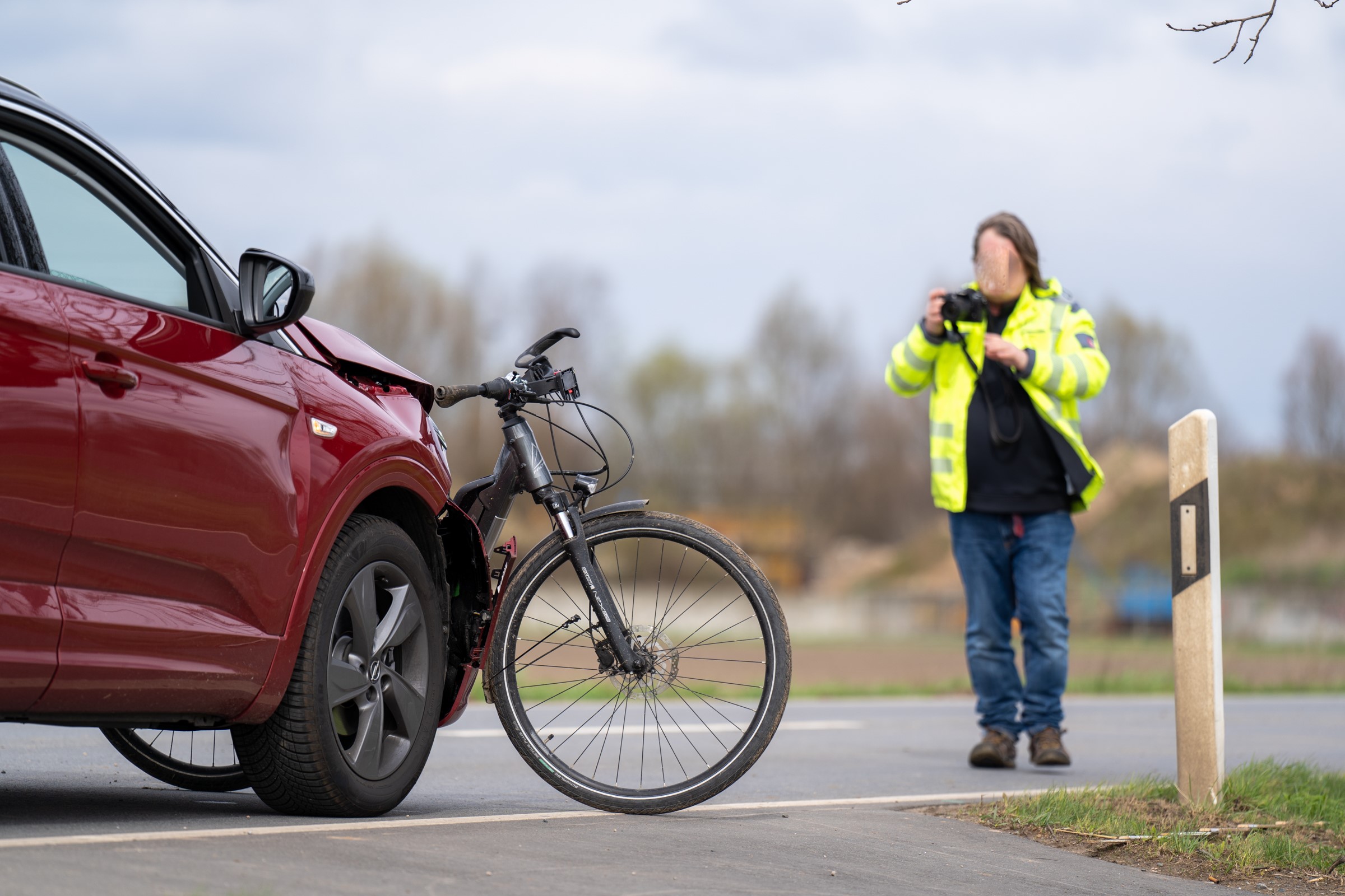 Radfahrer Stirbt Bei Schwerem Verkehrsunfall