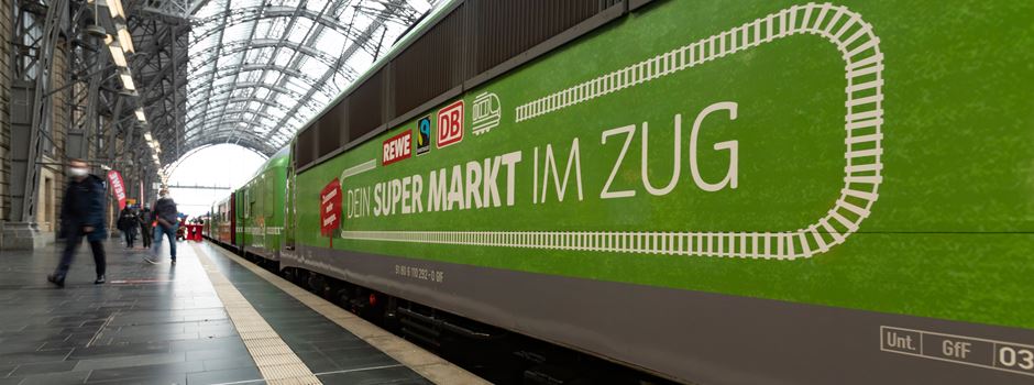 Supermarkt-Zug macht Halt in Wiesbaden