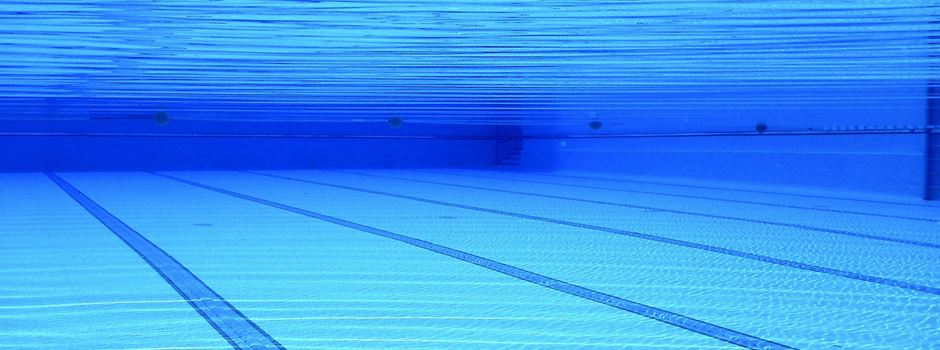 Nach Beschwerden: Erstes Schwimmbad hebt Wassertemperatur wieder an